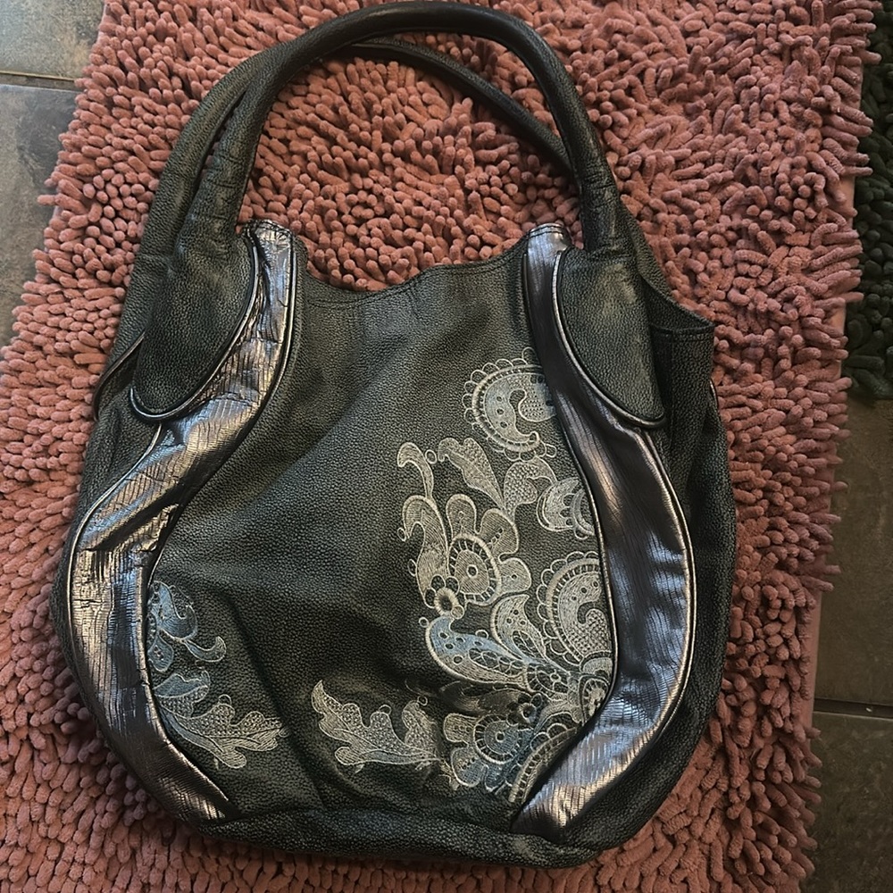Silver/gray Fiore